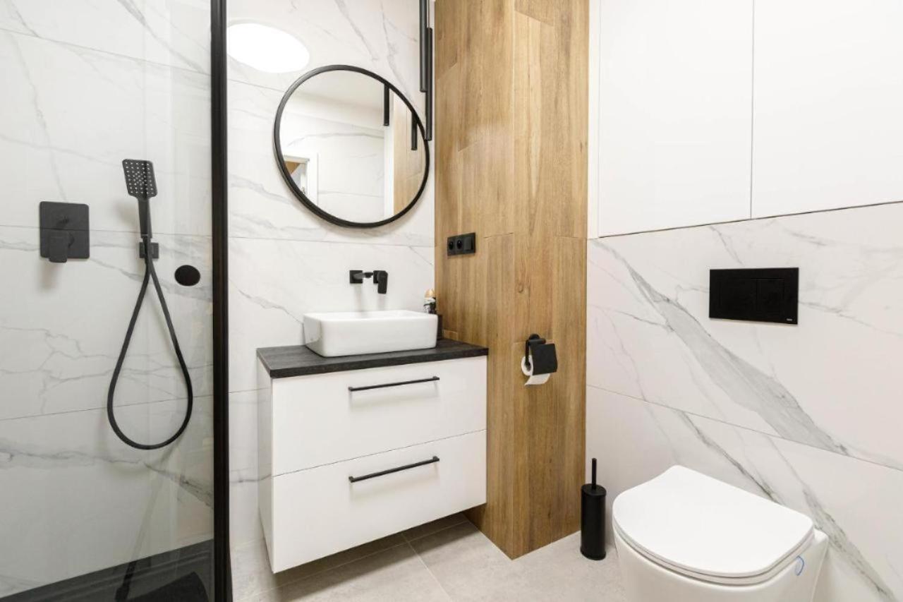 ורוצלב Urban Chic - Studio Apartment - Odra View&Witolda מראה חיצוני תמונה